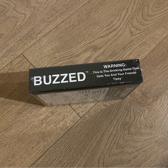 BUZZED Card Game - BNIB - Picture 3 of 3
